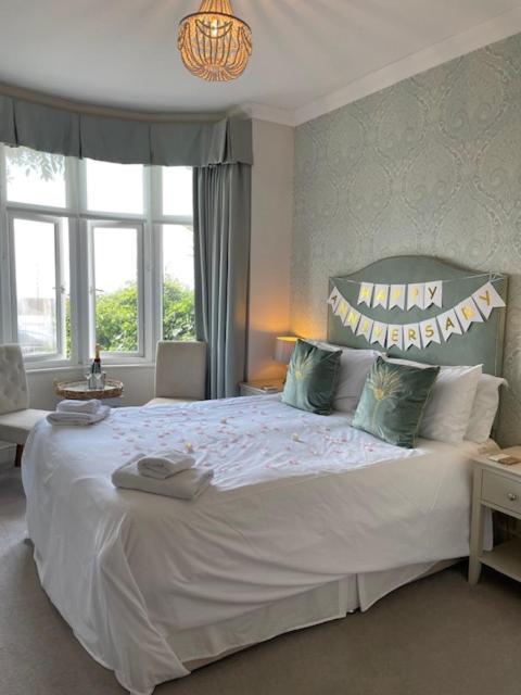 Beaches Guest House Southend-on-Sea Bagian luar foto